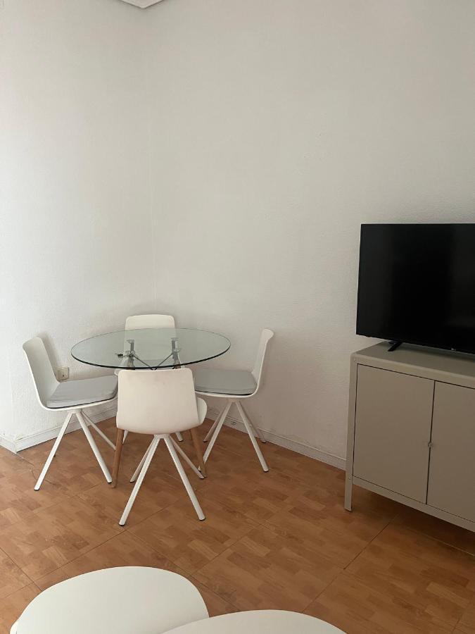 Piso En Valdeacederas Apartman Madrid Kültér fotó