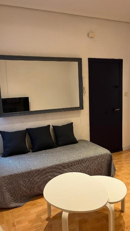Piso En Valdeacederas Apartman Madrid Kültér fotó